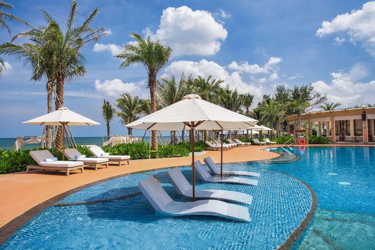 Radisson Resort Phan Thiết 4*,
