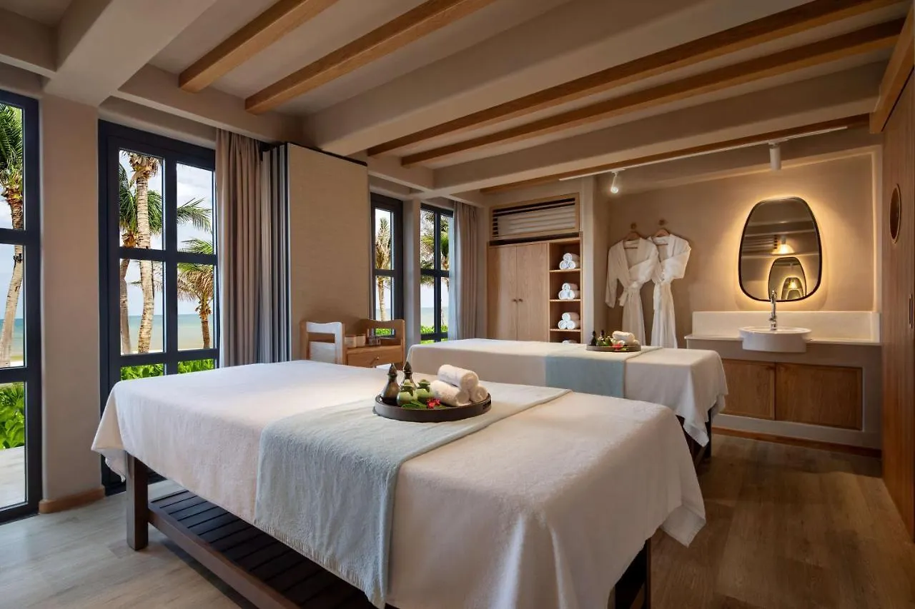 Radisson Resort Phan Thiet 4*,  Vietnam